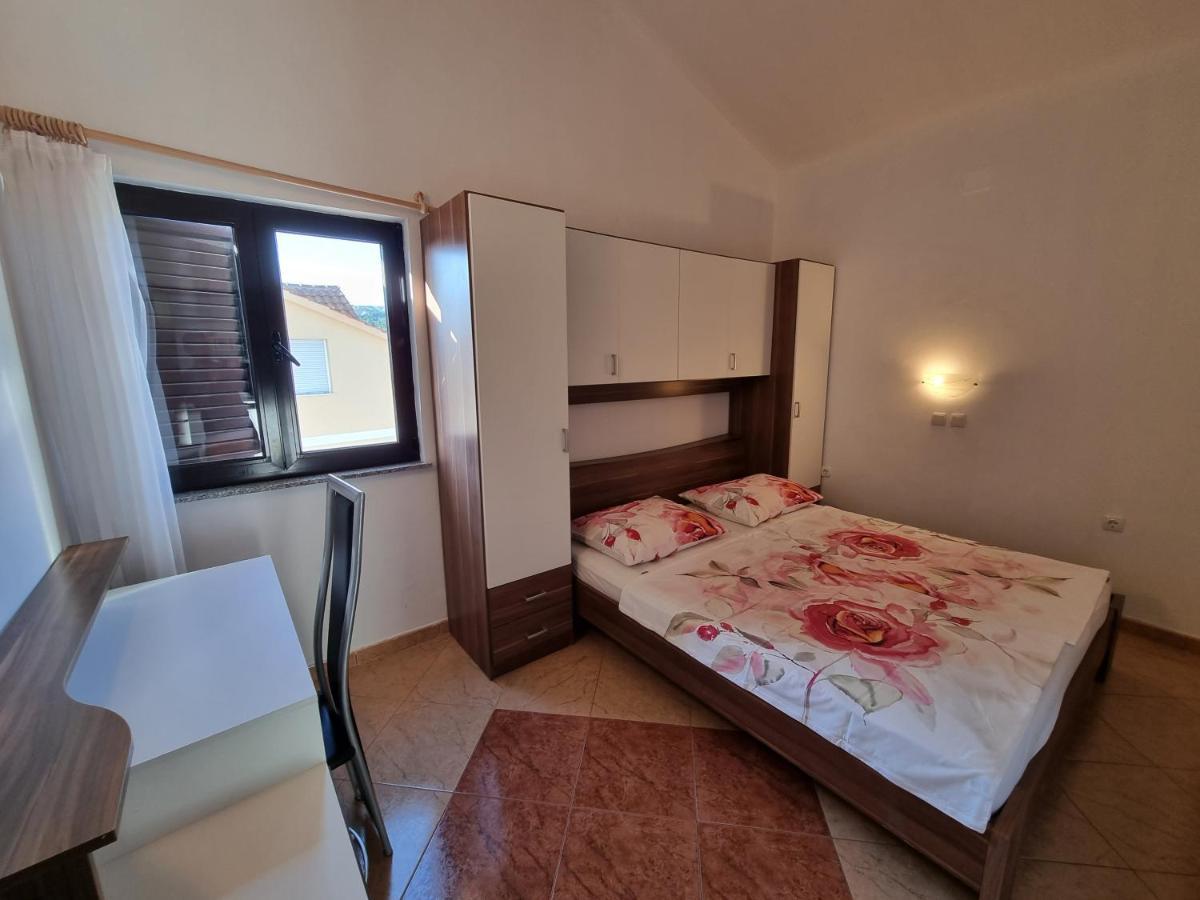 Apartment Grbac Barbat na Rabu Kültér fotó