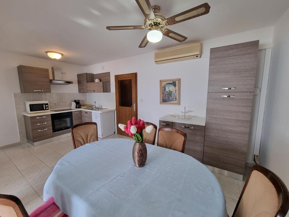 Apartment Grbac Barbat na Rabu Kültér fotó